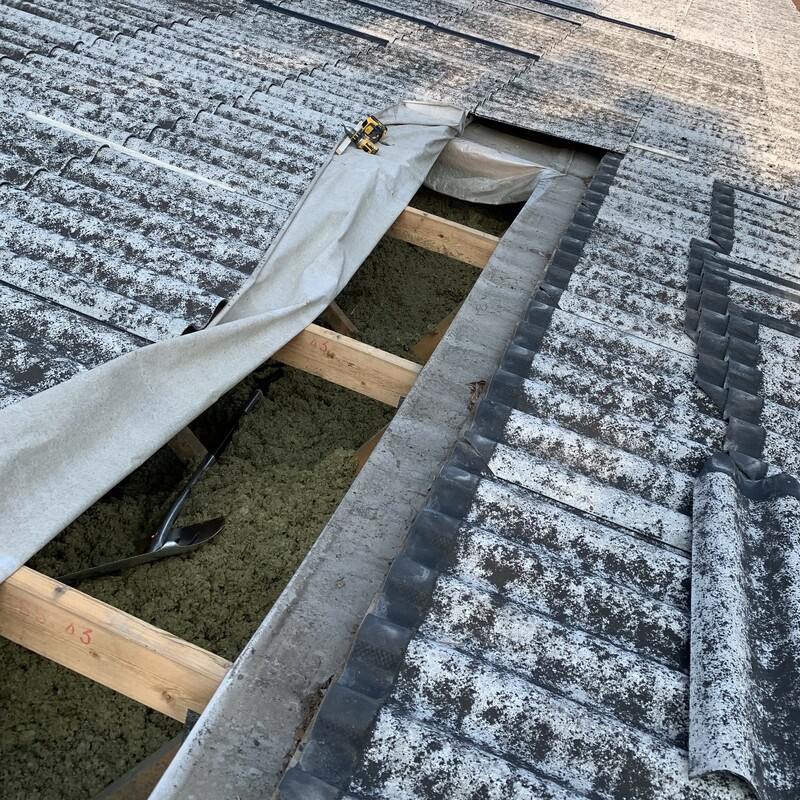 Varttikatteen aluskatteen korjausta, katto pestynä. samalla vaihdettiin kiinnikkeet.